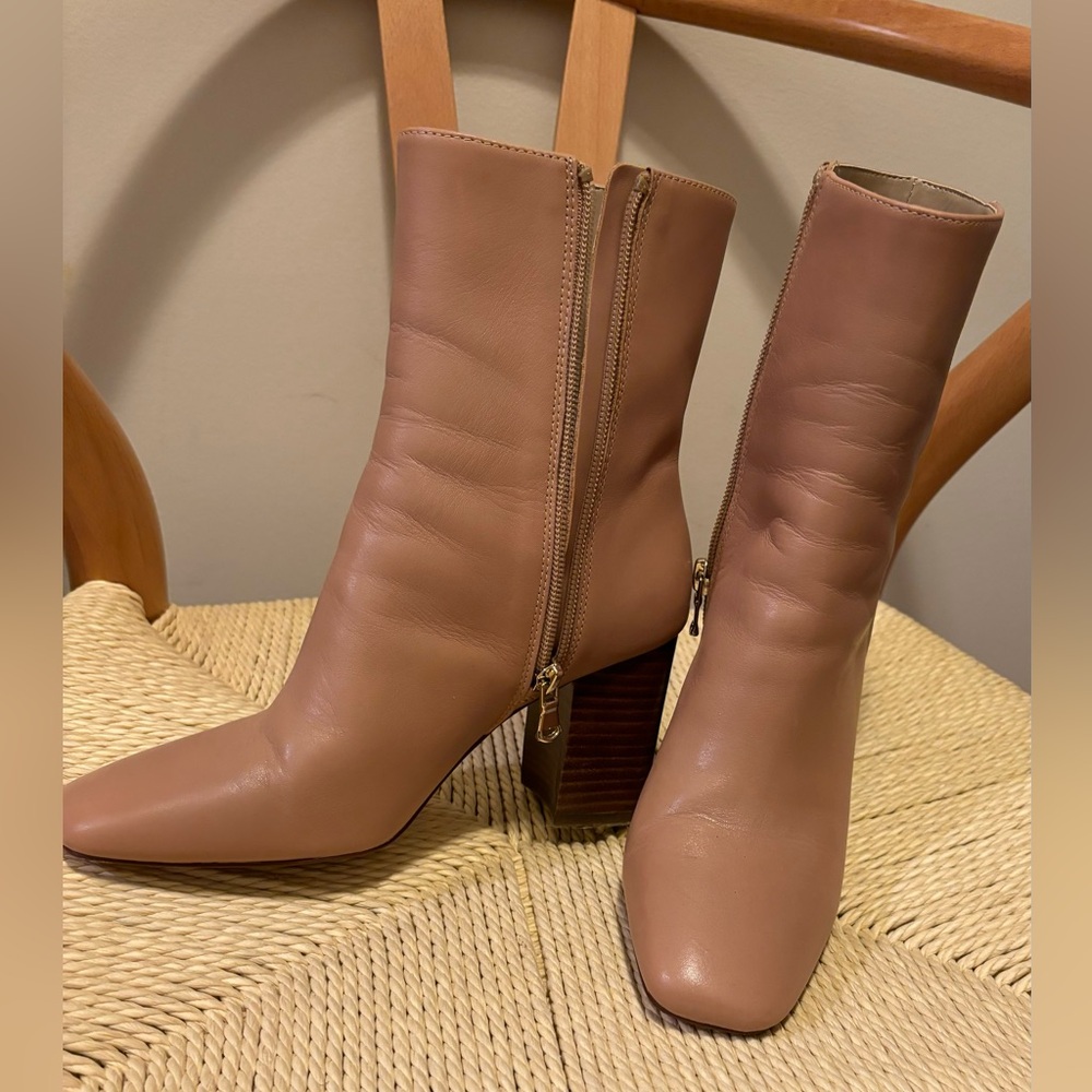 Ann Taylor tan ankle boots
